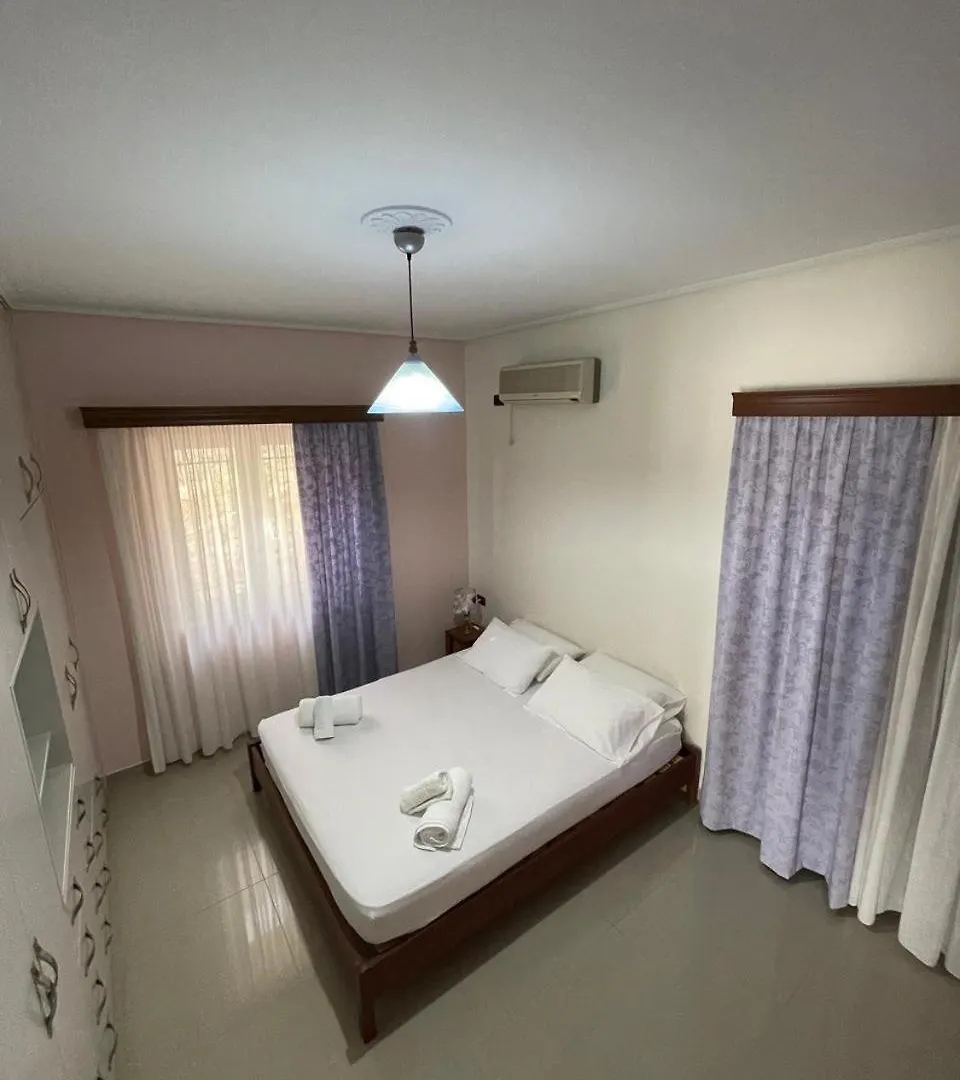 Seaside Apartments Sarande