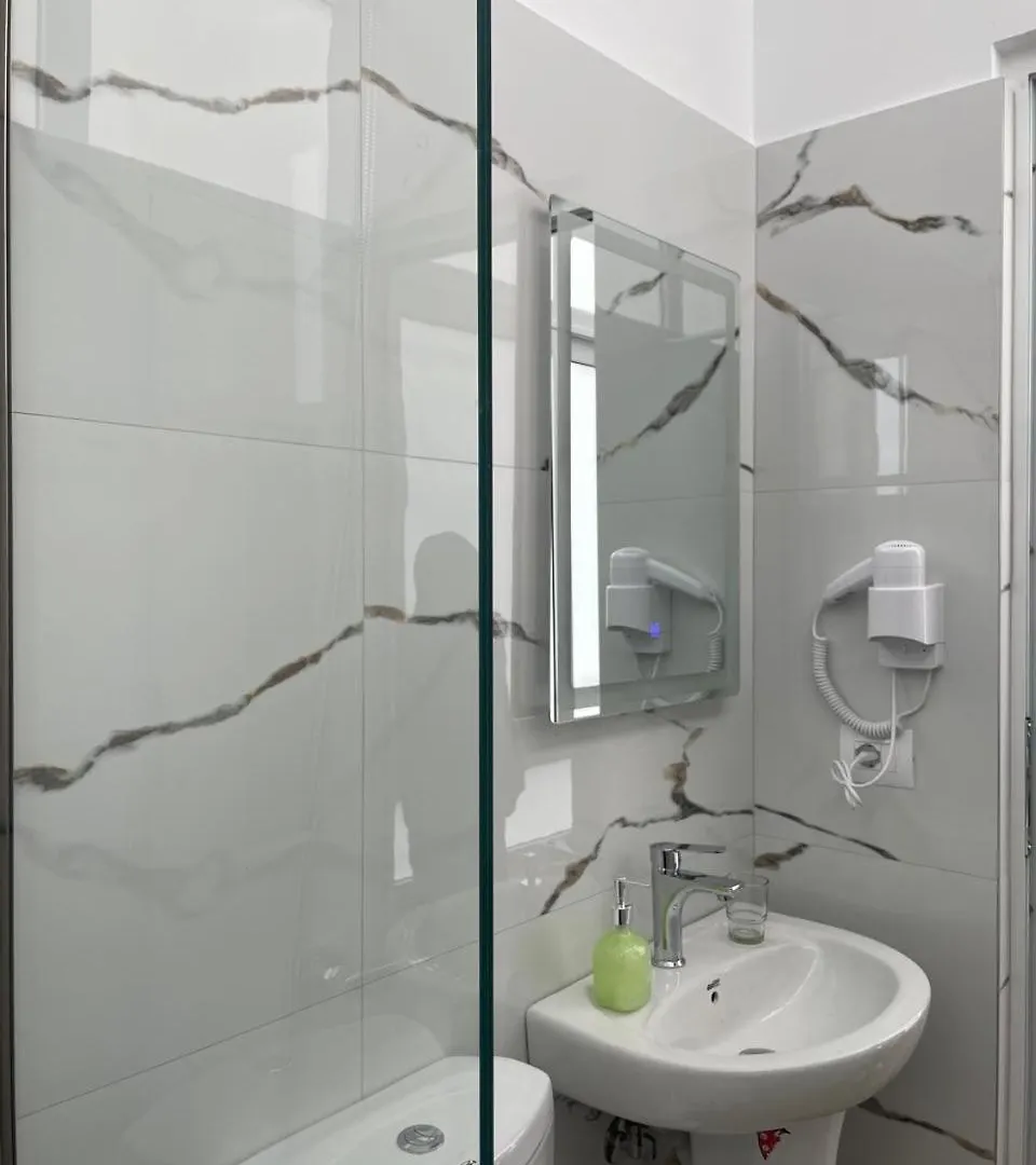 Seaside Apartments Sarande
