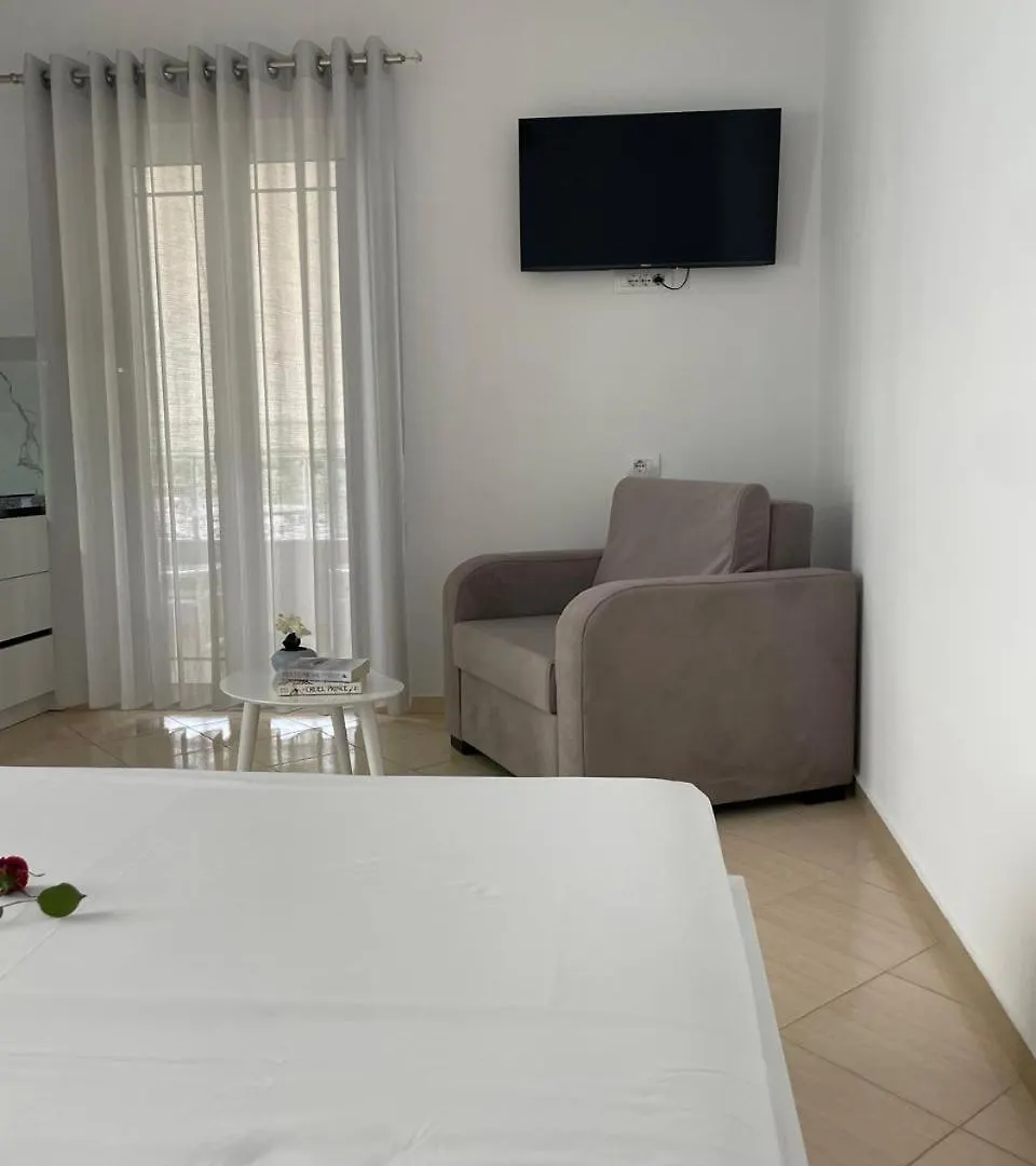 Seaside Apartments Sarande